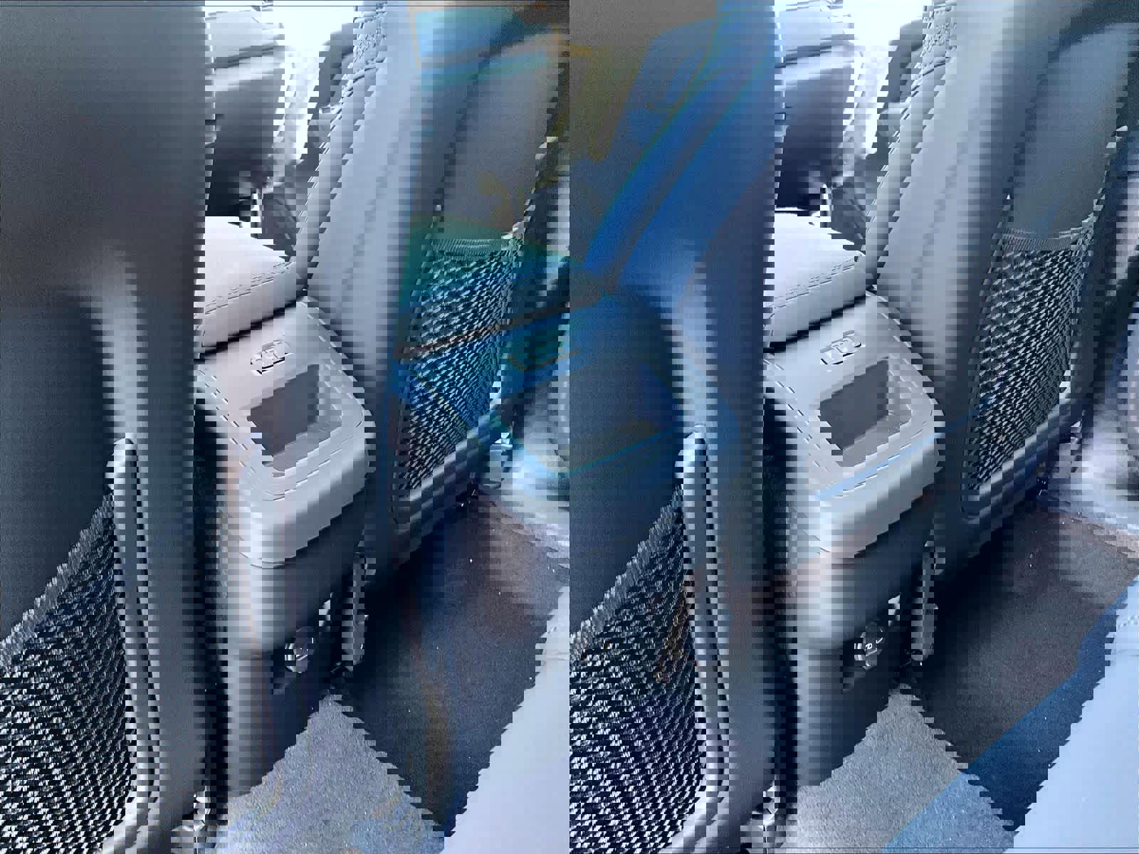 New 2026 Volvo XC60 B5 Plus w/ Climate Package image 16