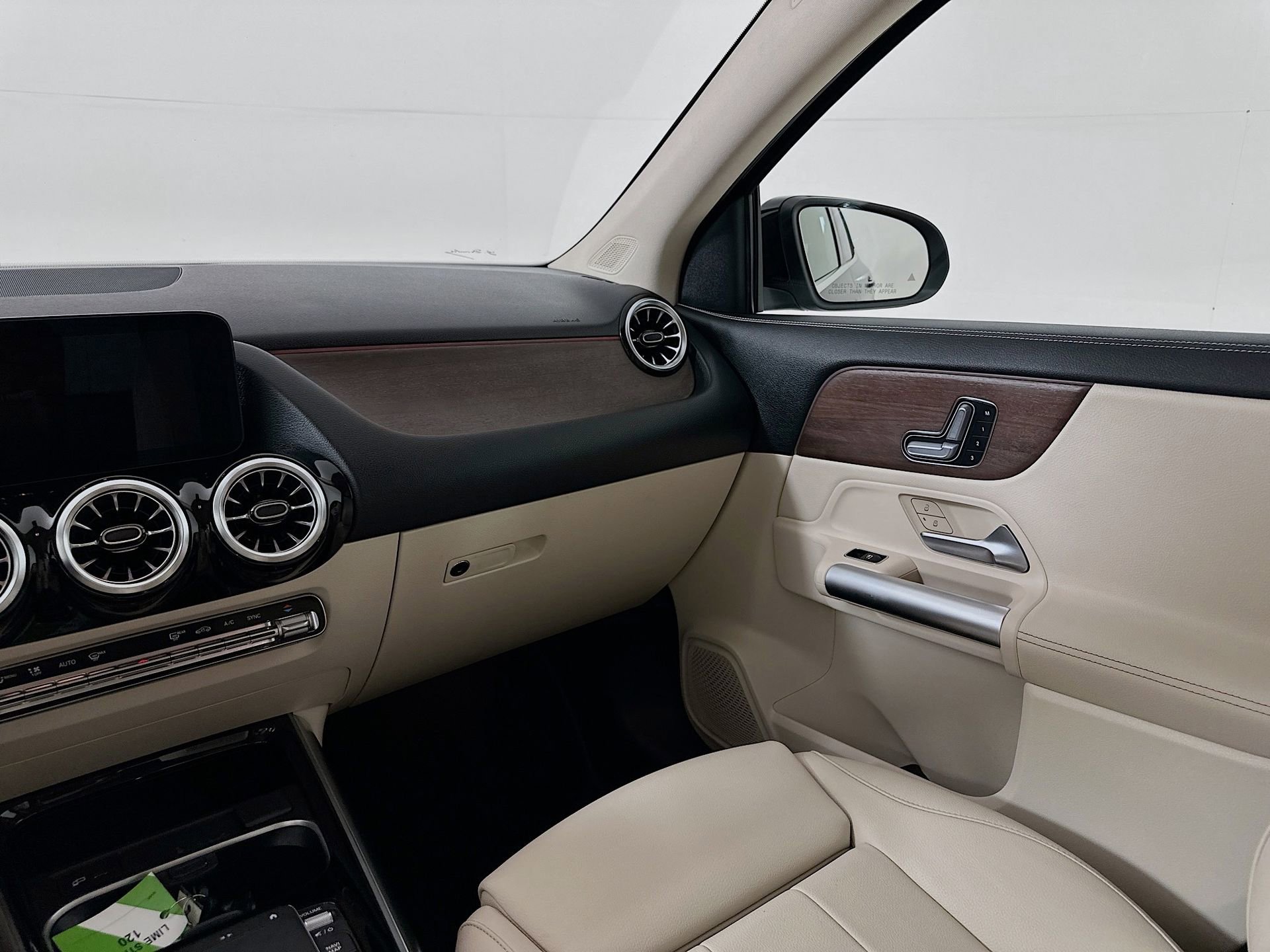 Used 2023 Mercedes-Benz GLA 250 image 22