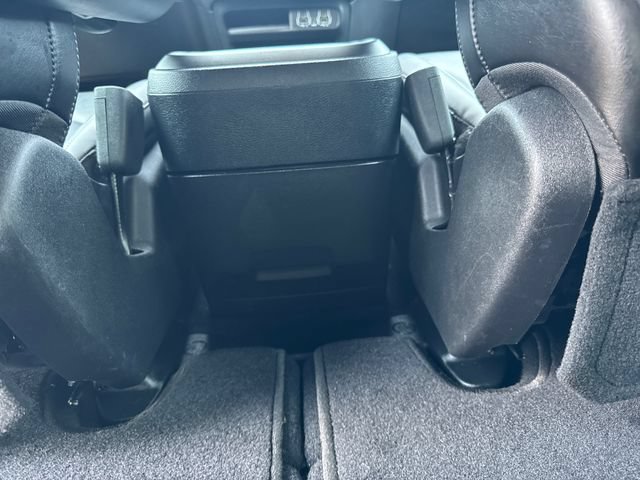 Used 2025 Chrysler Pacifica Select FWD image 30