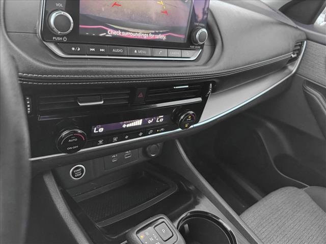 Used 2022 Nissan Rogue SV image 15