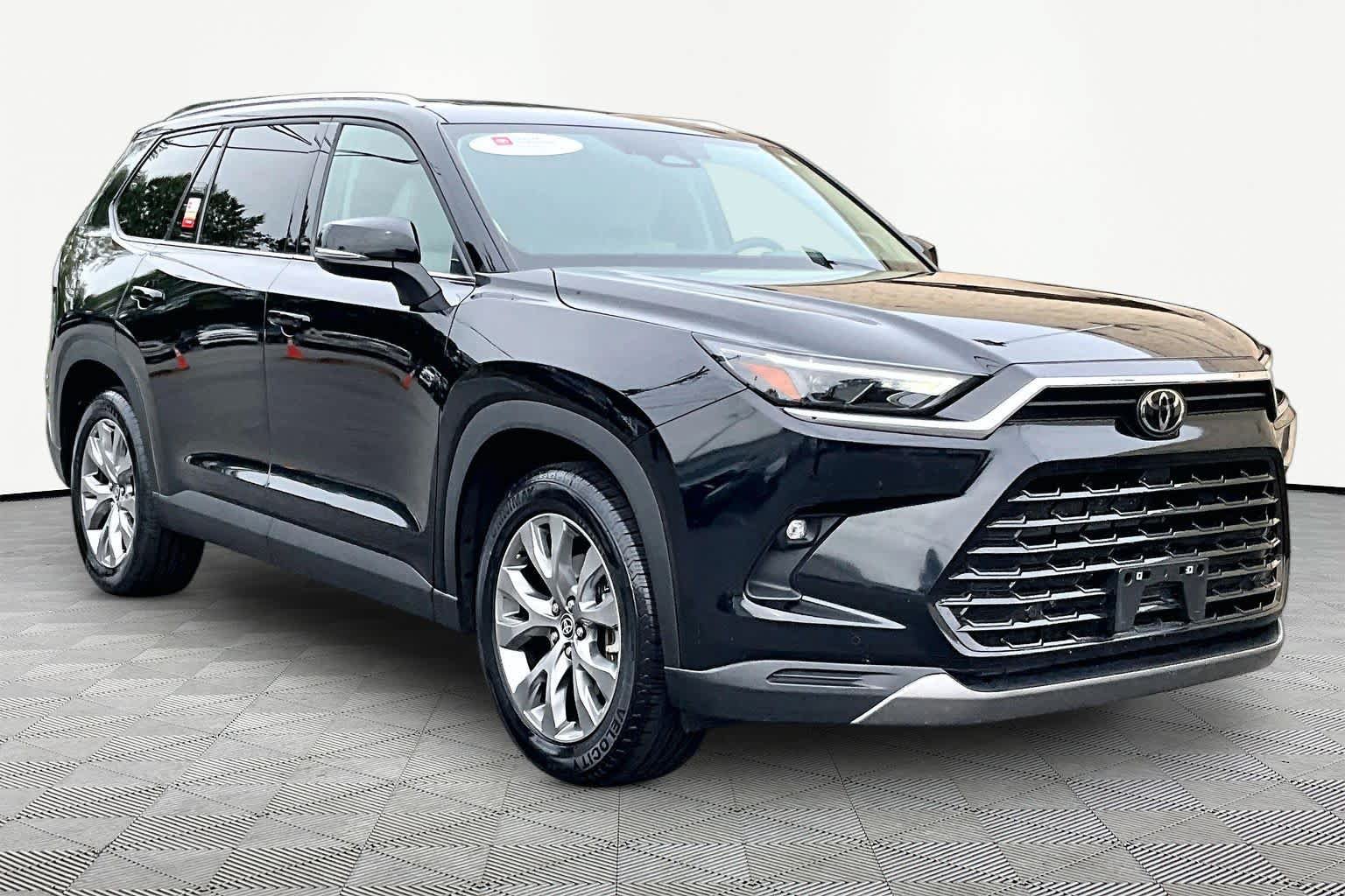 Certified 2025 Toyota Grand Highlander AWD image 3