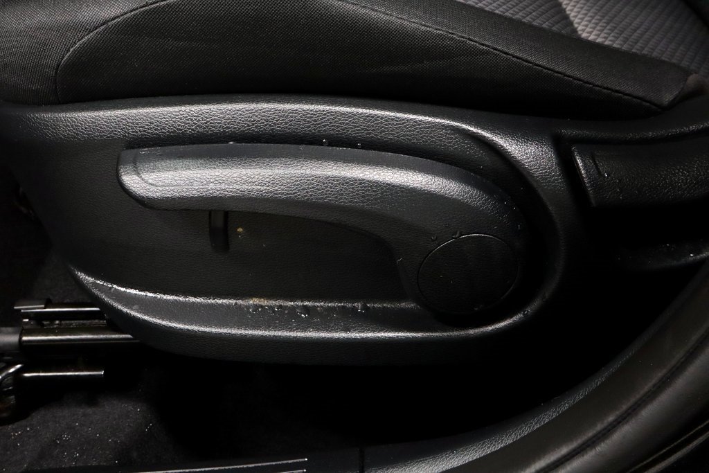 Used 2025 Kia Soul LX image 24