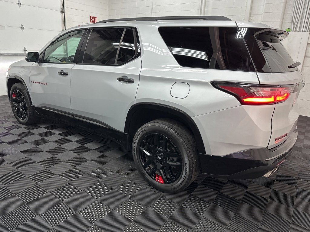 Used 2021 Chevrolet Traverse Premier w/ Redline Edition image 6