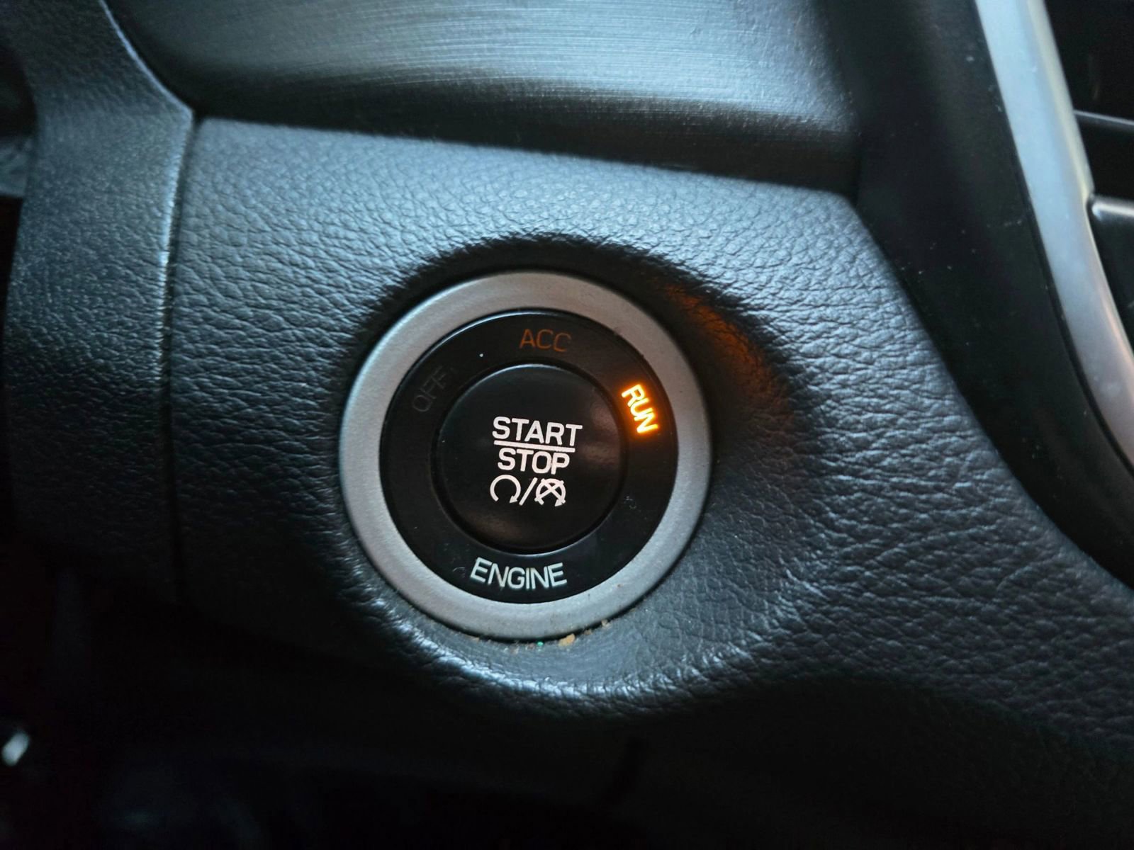 Used 2016 Chrysler 200 Limited w/ Convenience Group image 25