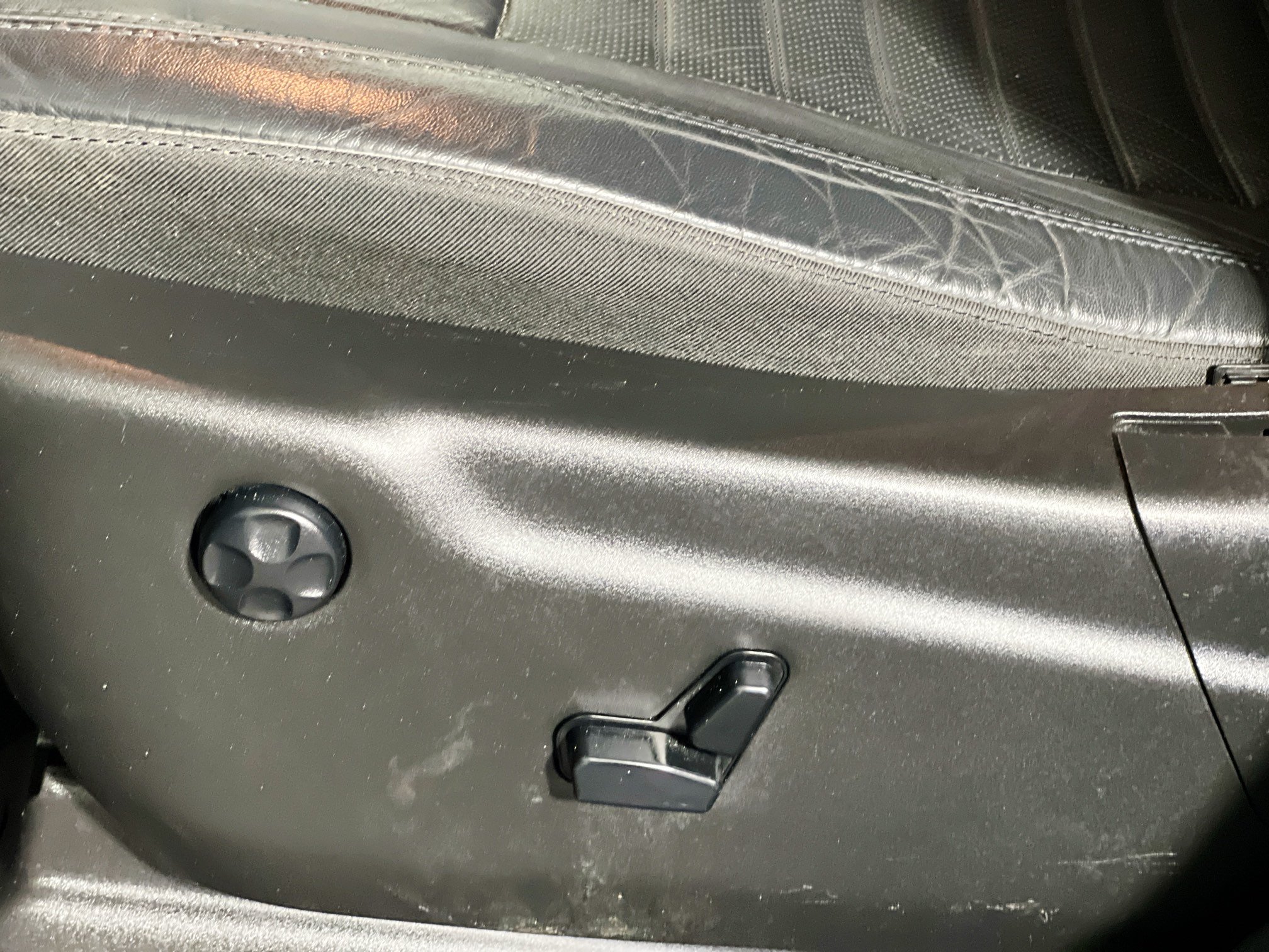 Used 2019 Jeep Grand Cherokee Limited X RWD image 15