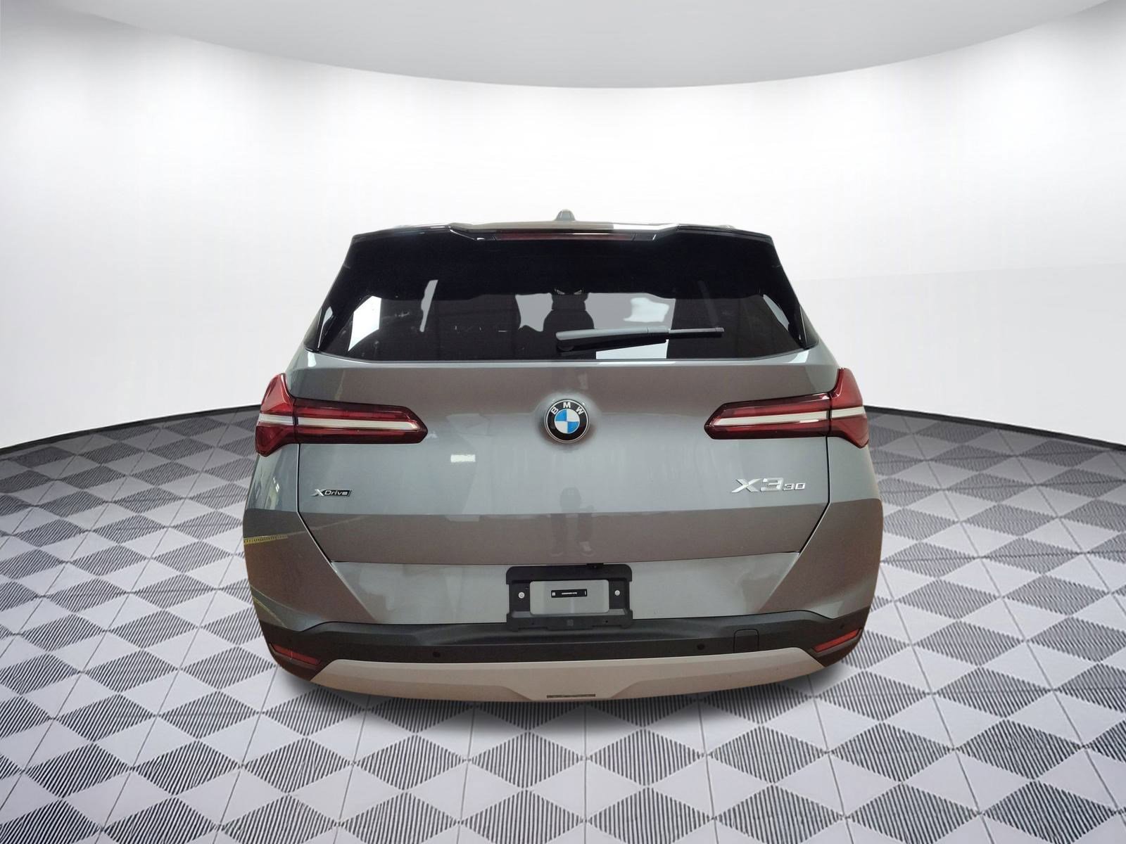 Used 2025 BMW X3 xDrive30i w/ Convenience Package image 9