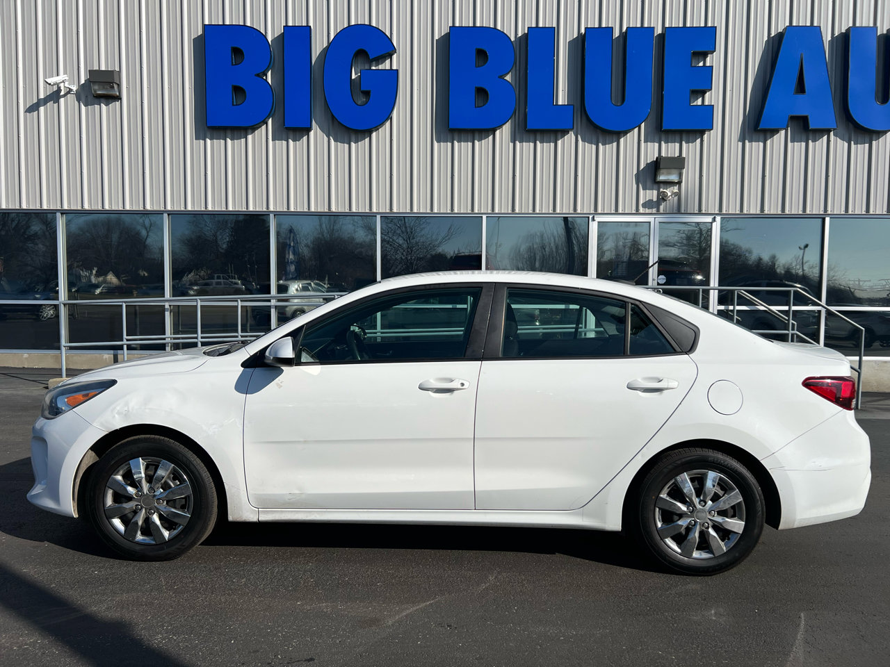 Used 2019 Kia Rio S image 2