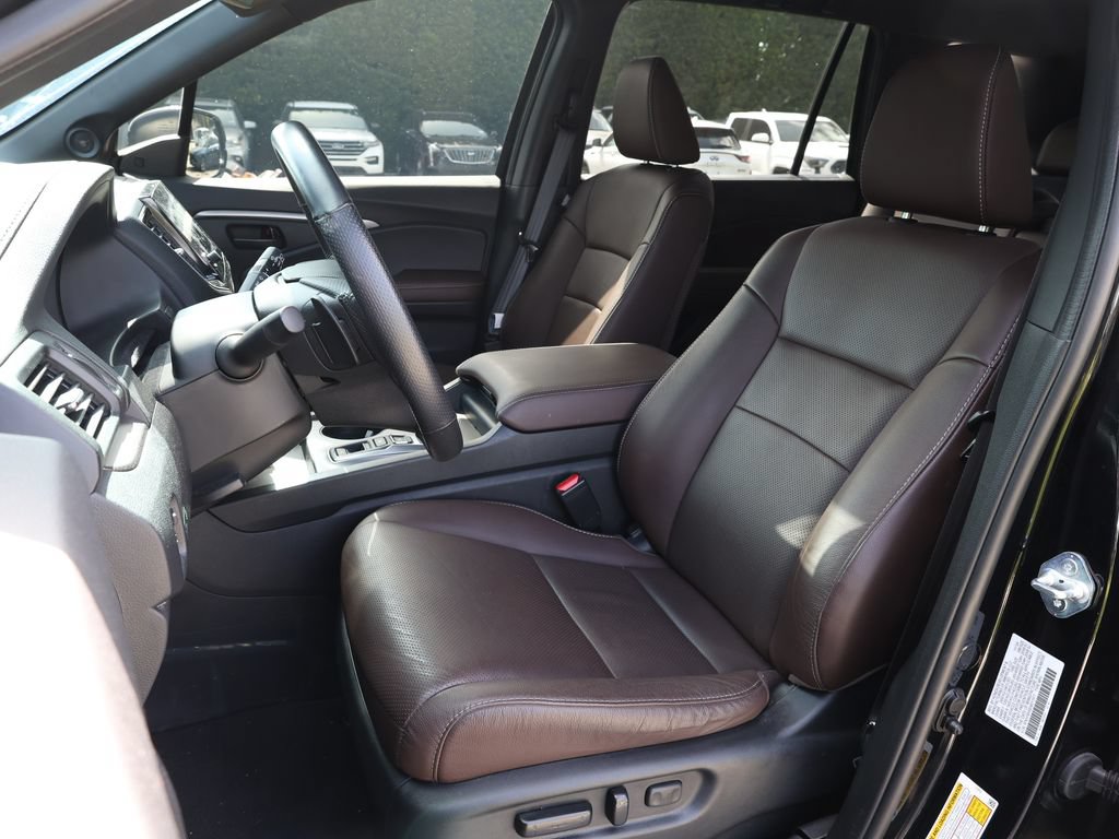 Used 2025 Honda Passport EX-L image 17