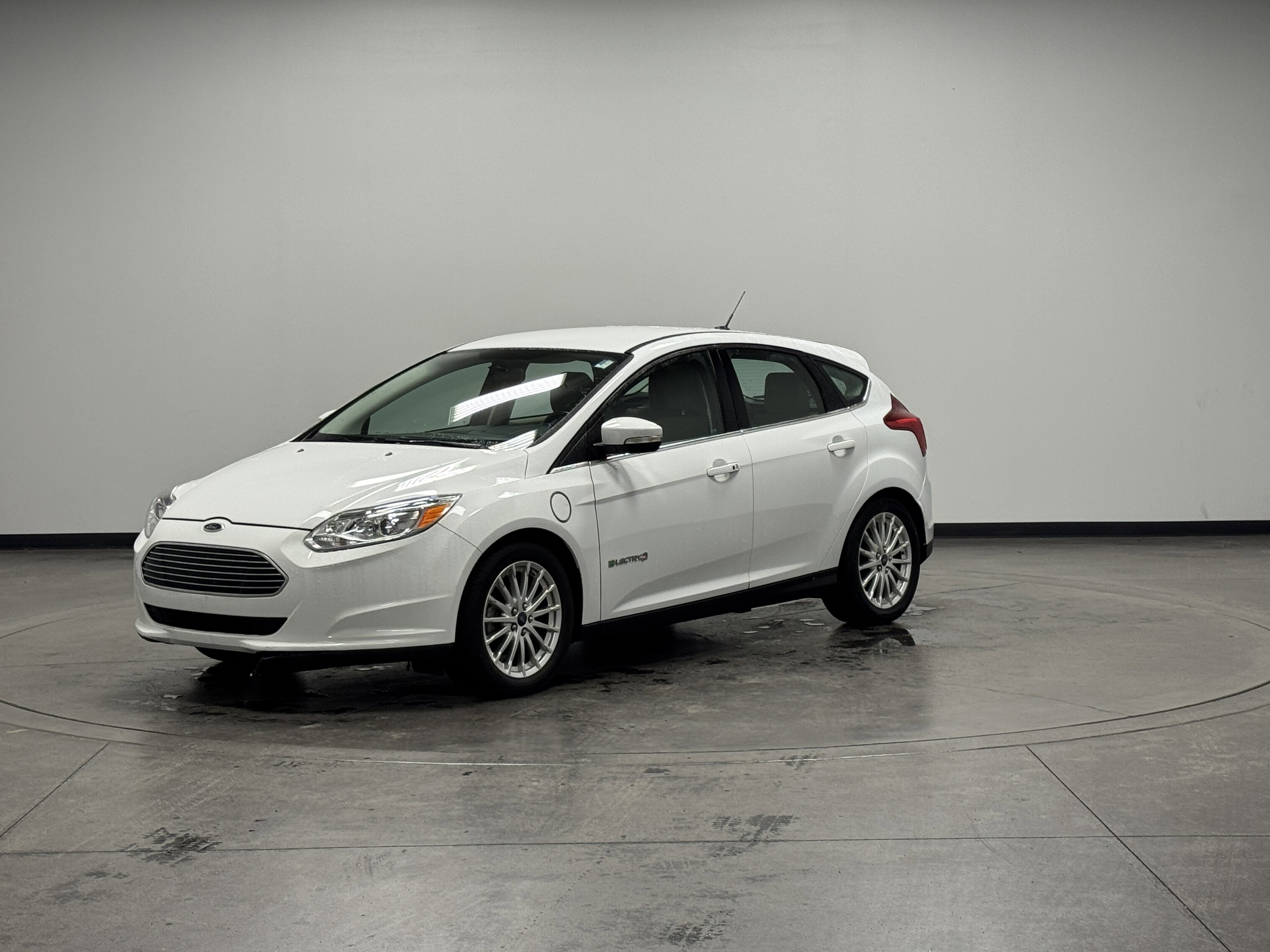 Used 2013 Ford Focus Electric Hatchback image 4