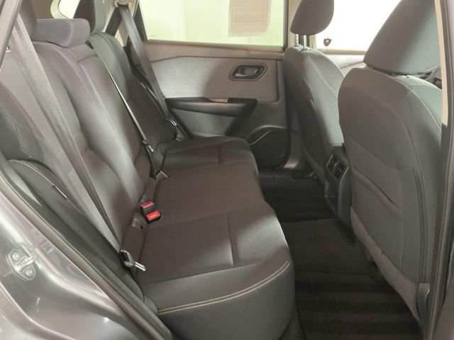 Used 2023 Nissan Rogue S AWD/4WD image 6