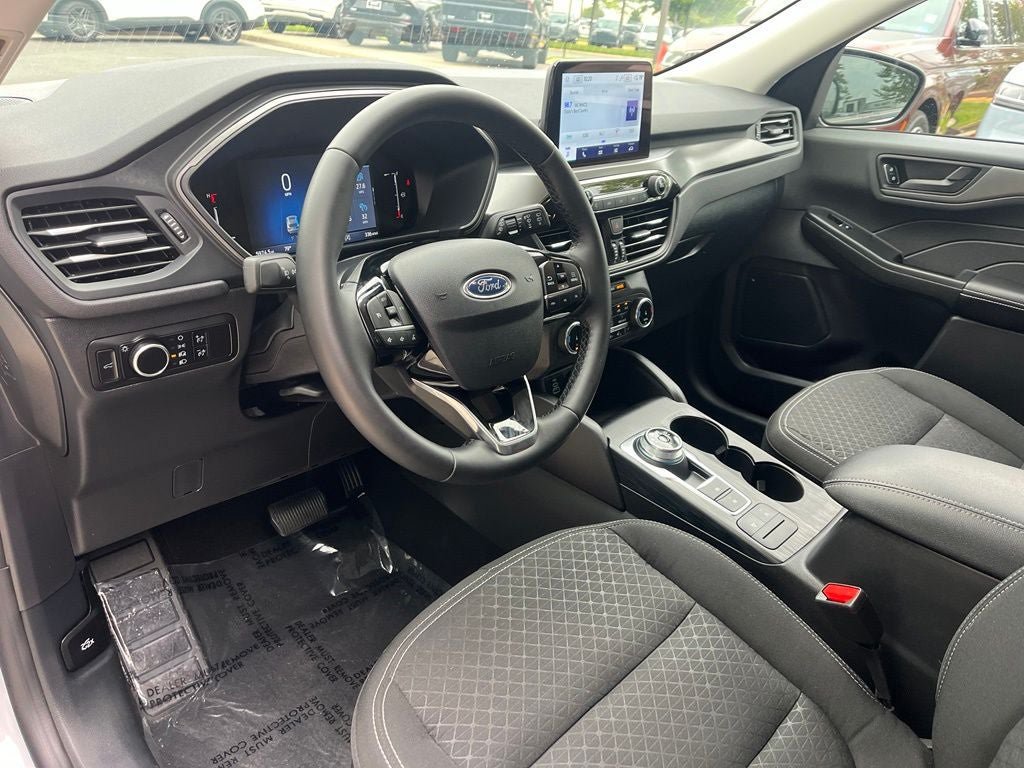 Certified 2025 Ford Escape Active w/ Cold Weather Package FWD image 25