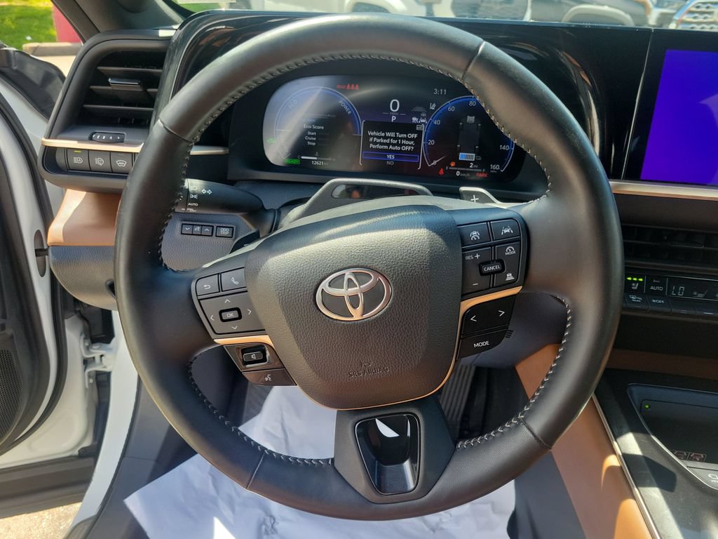 Certified 2025 Toyota Crown Signia w/ Advanced Technology Package AWD/4WD image 19