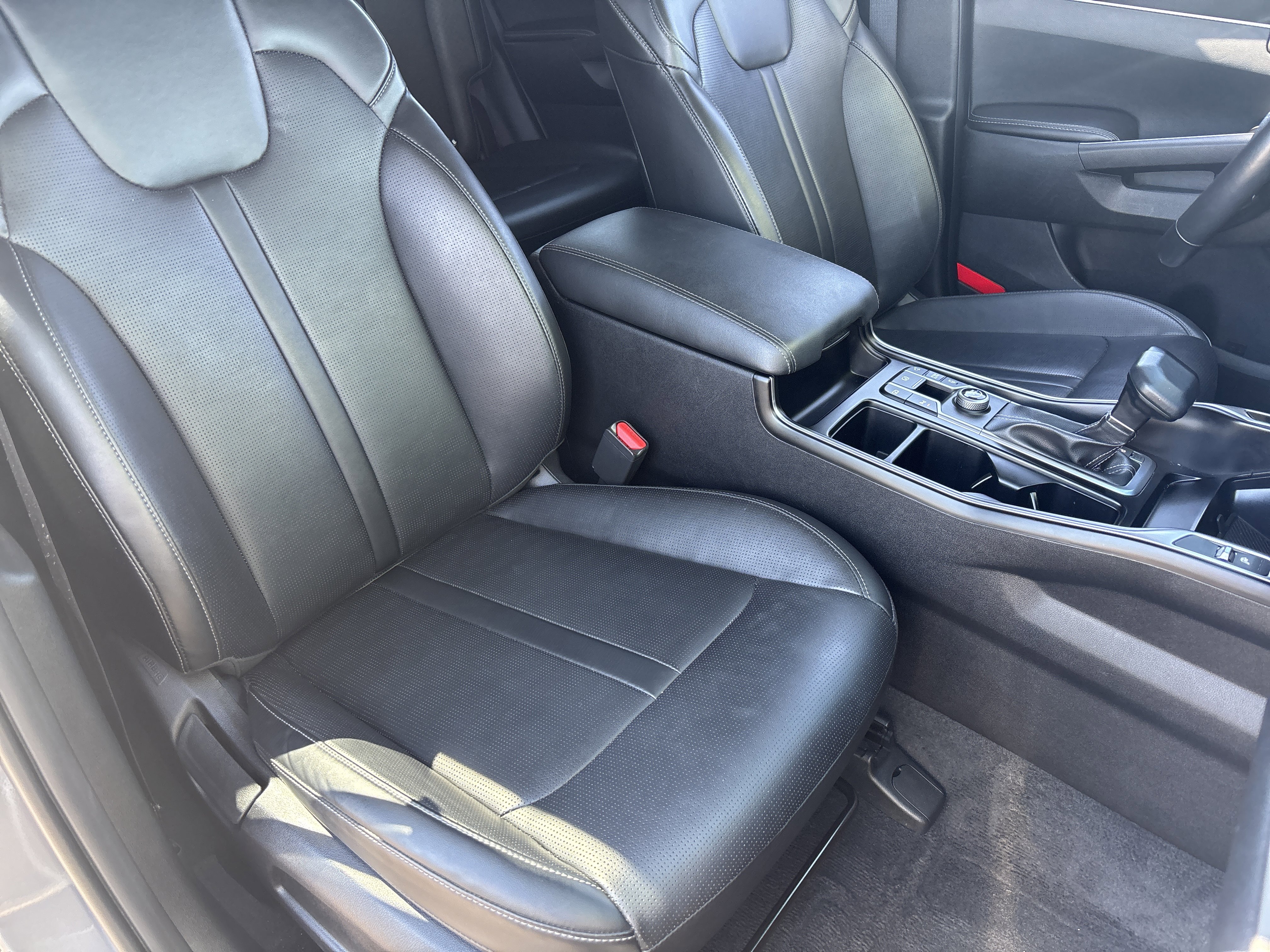 Certified 2024 Kia Sorento S FWD image 8