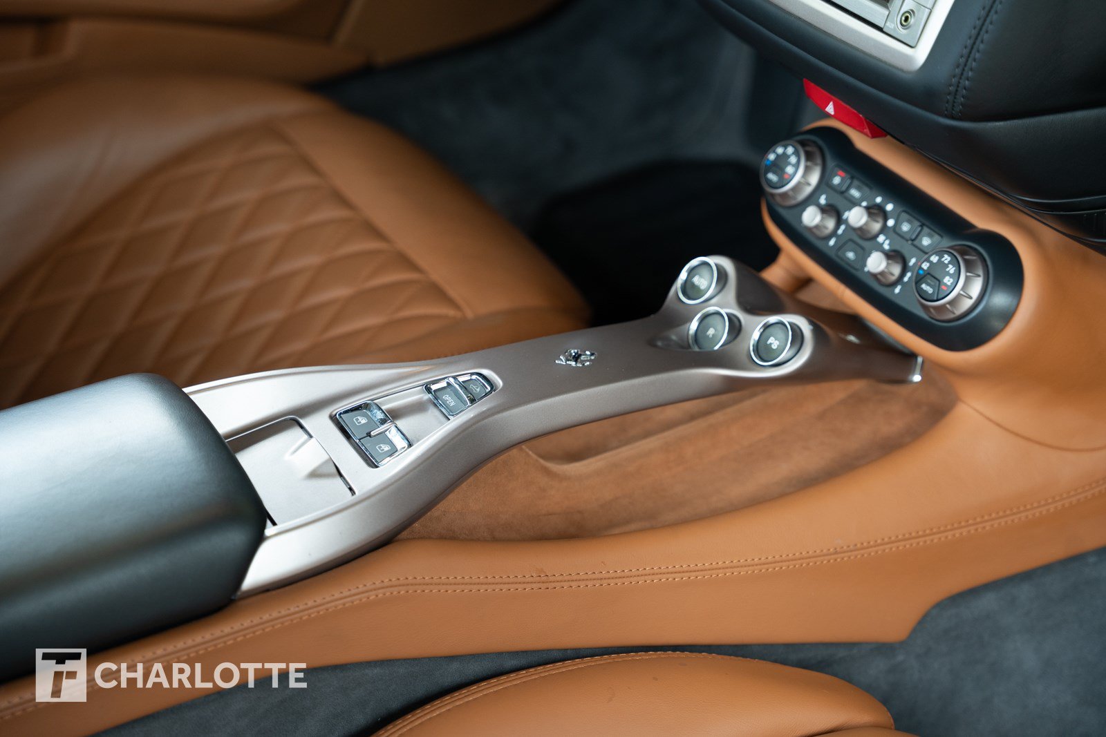 Used 2012 Ferrari California RWD image 37