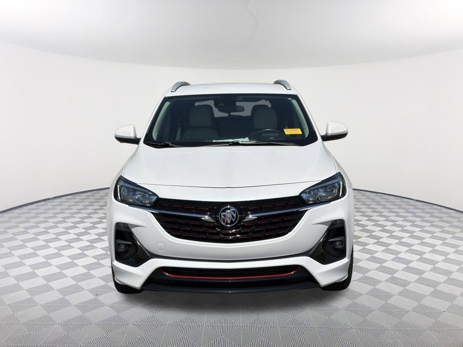 Used 2020 Buick Encore GX Select w/ Advanced Technology Package image 2