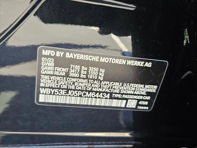 Certified 2023 BMW i7 xDrive60 image 25