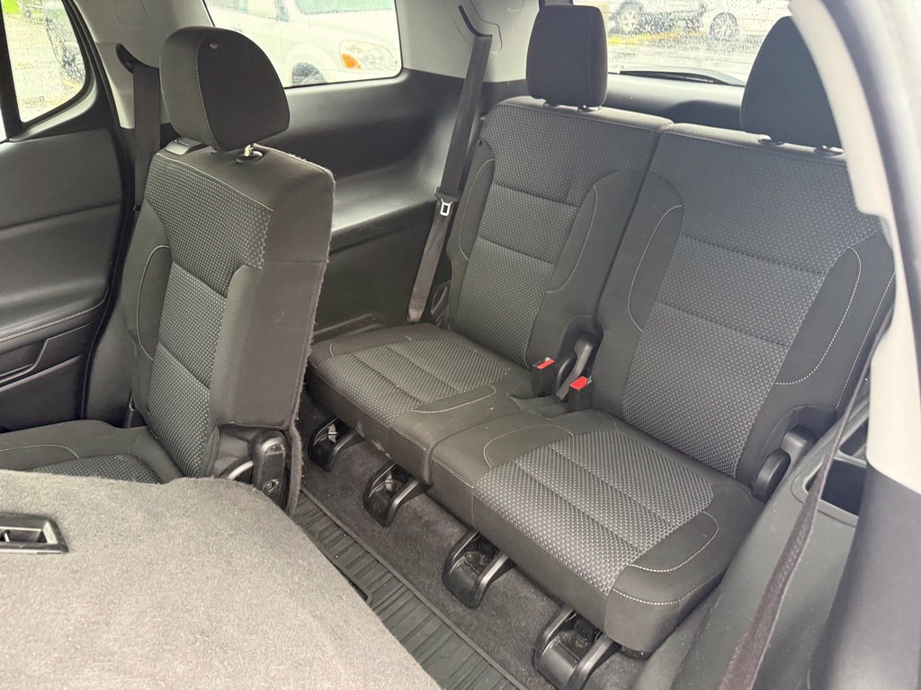 Used 2020 GMC Acadia SLE w/ Trailering Package FWD image 6