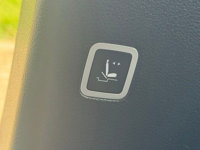 New 2027 Chrysler Pacifica Select FWD image 35