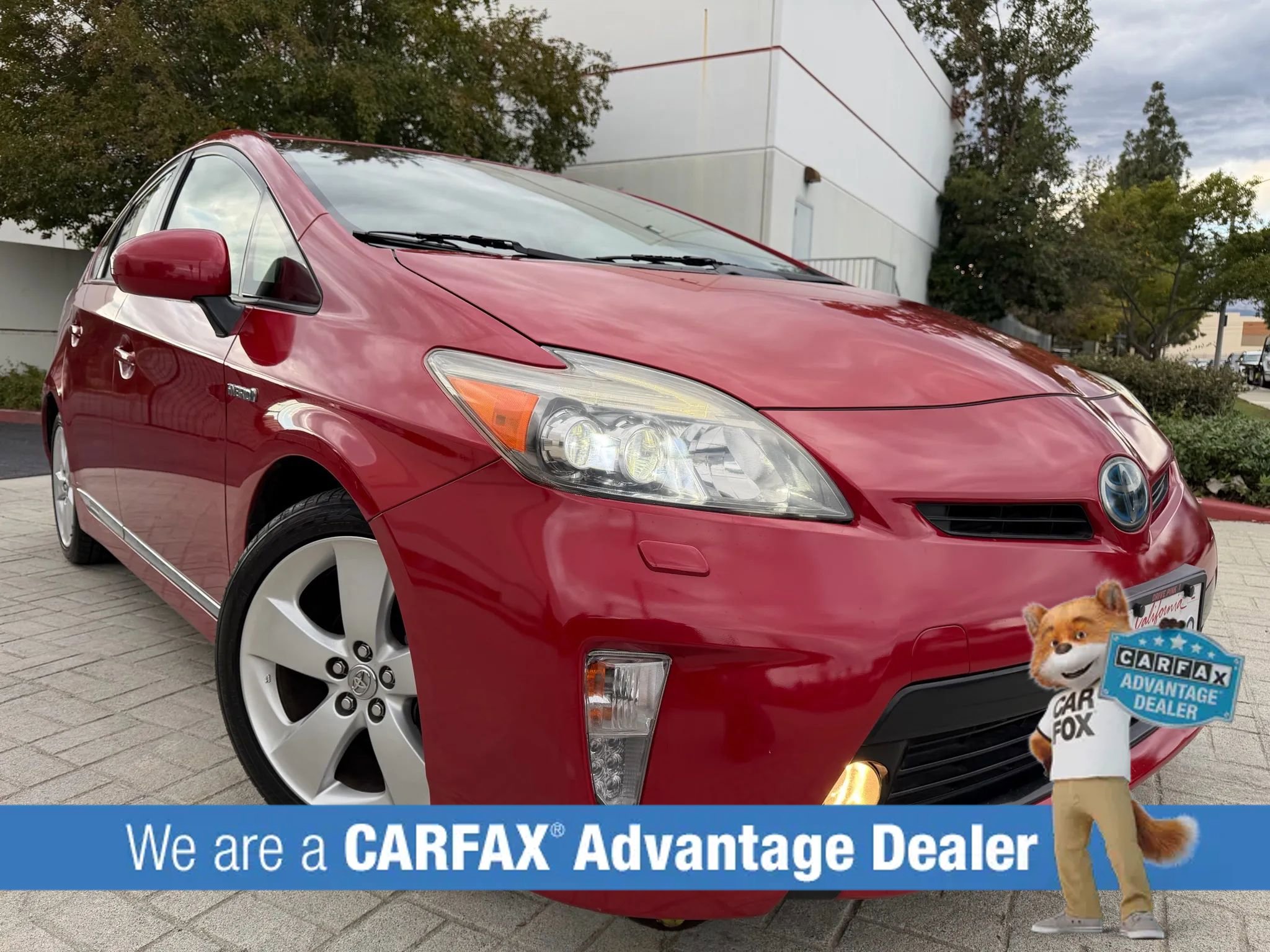 Used 2012 Toyota Prius Five w/ Advanced Technology Pkg image 2