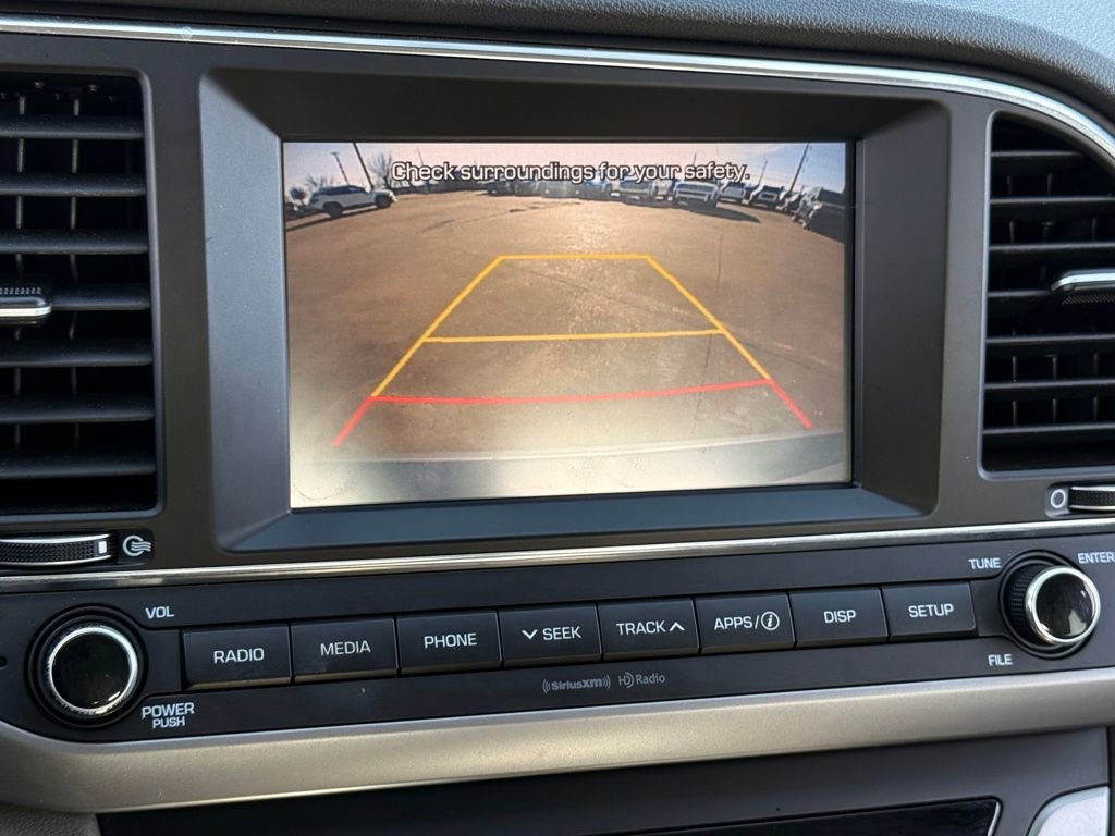 Used 2017 Hyundai Elantra SE image 17