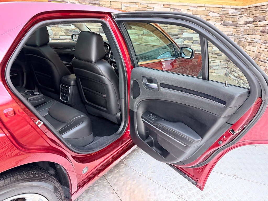 Used 2021 Chrysler 300 Touring L AWD/4WD image 32