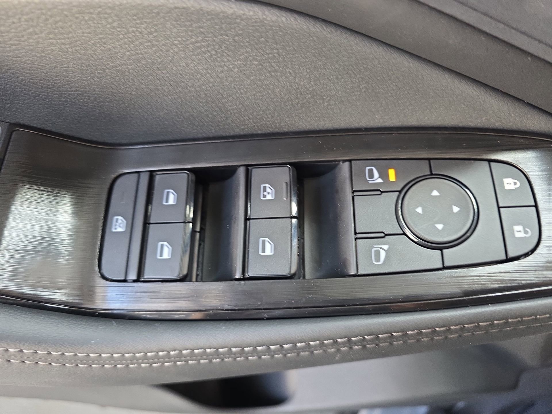 New 2026 Nissan Rogue SV FWD image 27