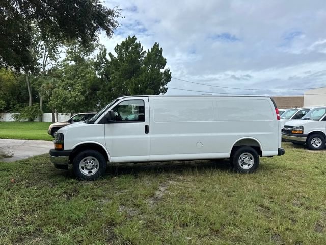New 2025 Chevrolet Express 2500 Work Van 3D Extended Cargo Van w/ Driver Convenience Package RWD image 5