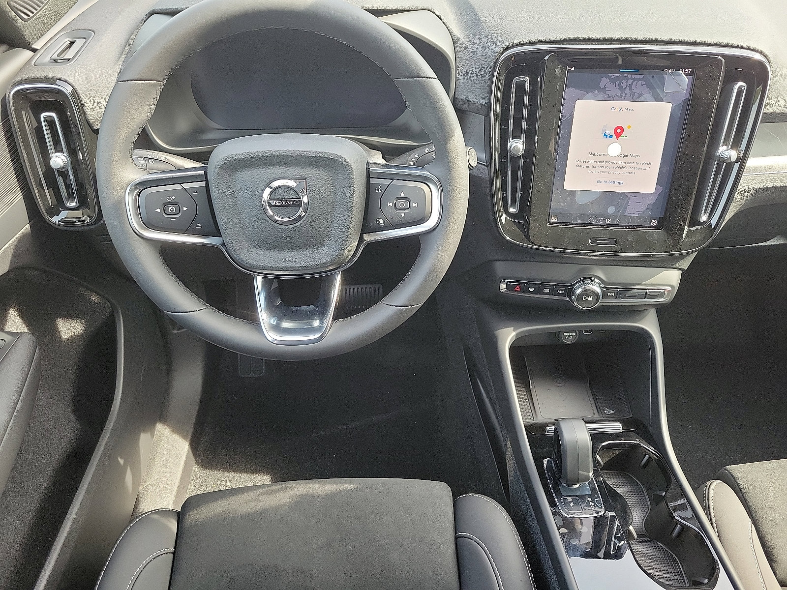 Certified 2023 Volvo XC40 Recharge Plus w/ Protection Package Premier image 11