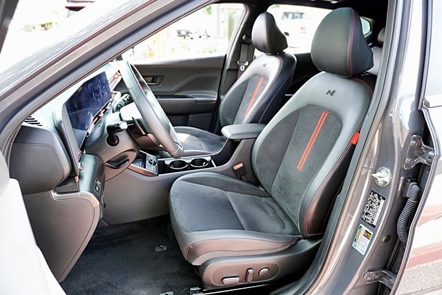 Used 2025 Hyundai Kona N Line image 17