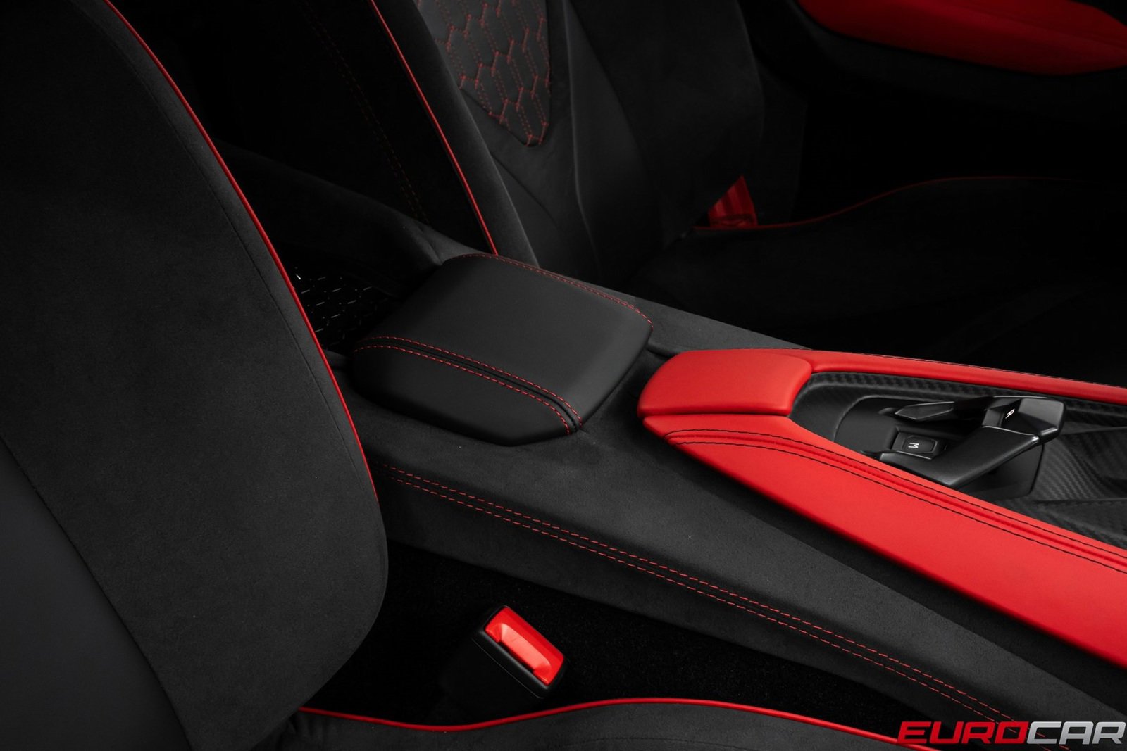 Used 2025 Lamborghini Revuelto image 37