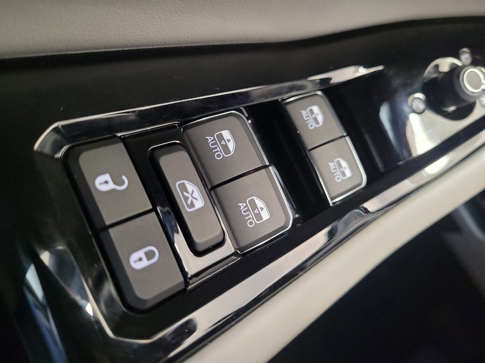 Used 2022 Jeep Grand Cherokee Overland AWD/4WD image 27