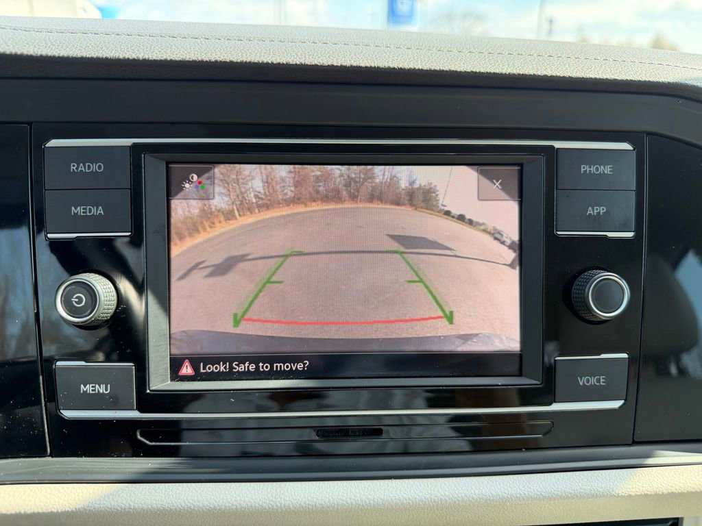 Used 2022 Volkswagen Jetta SE image 26