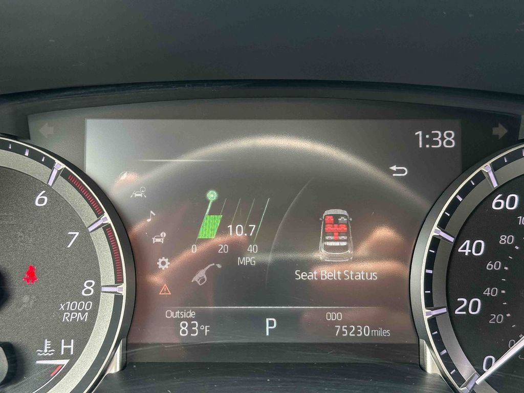 Used 2023 Toyota Highlander XLE AWD/4WD image 27