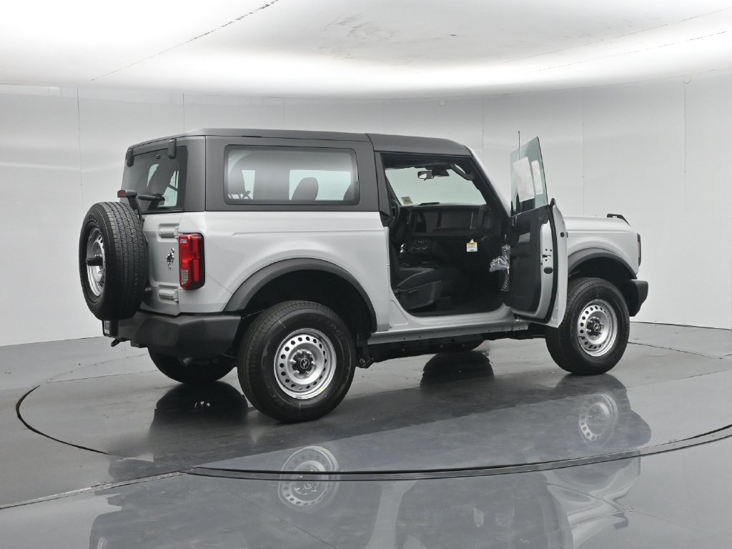 New 2026 Ford Bronco 2-Door AWD/4WD image 5