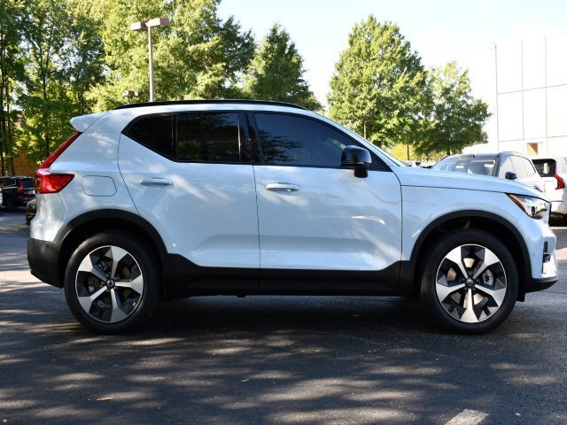 New 2026 Volvo XC40 B5 Plus w/ Protection Package Premier image 8