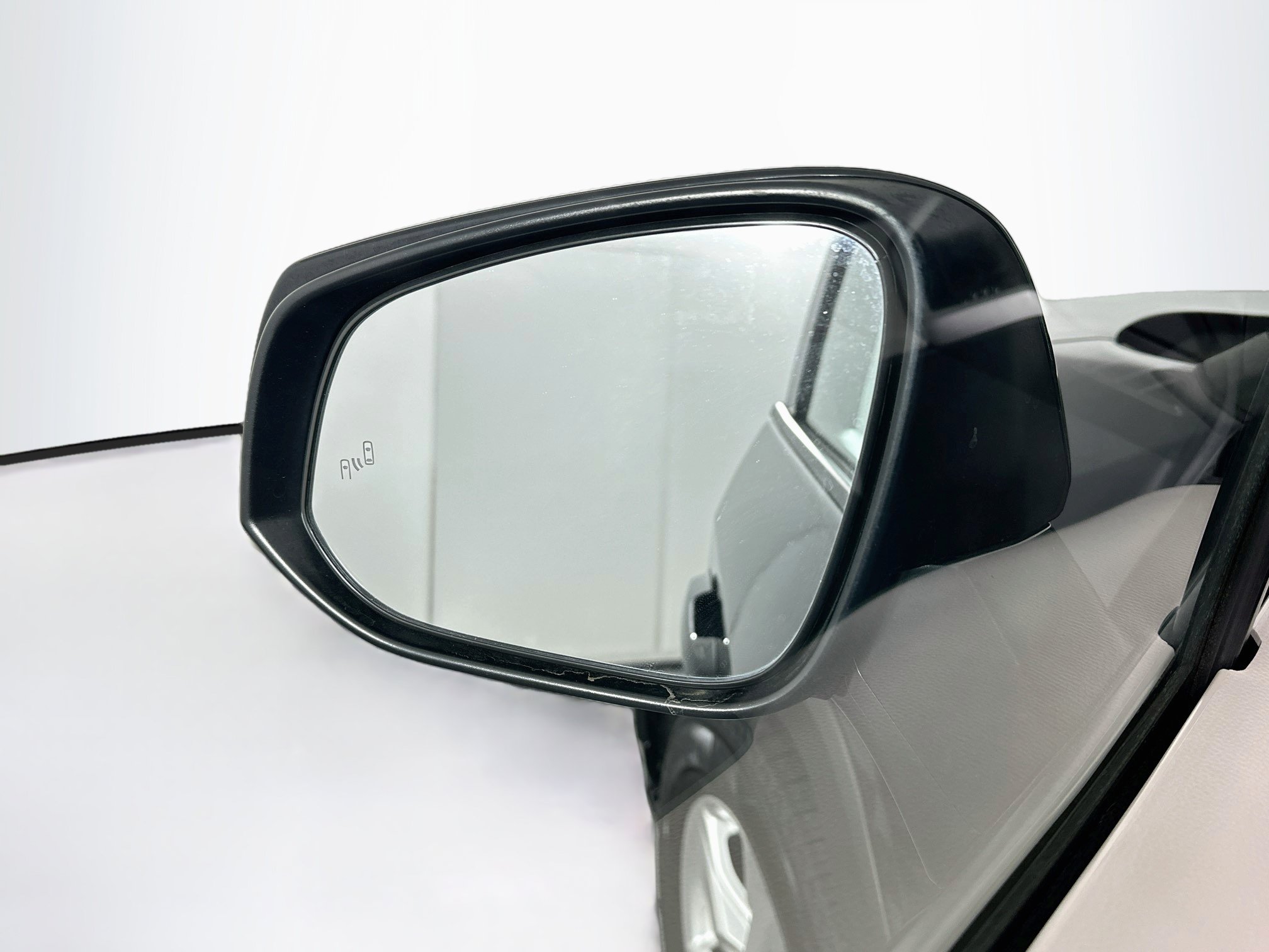 Used 2021 Toyota RAV4 XLE w/ Convenience Package FWD image 16