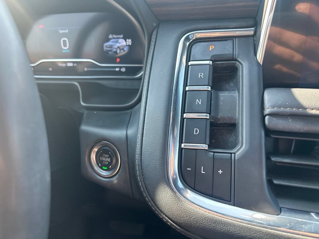 Used 2024 Chevrolet Tahoe High Country AWD/4WD image 29