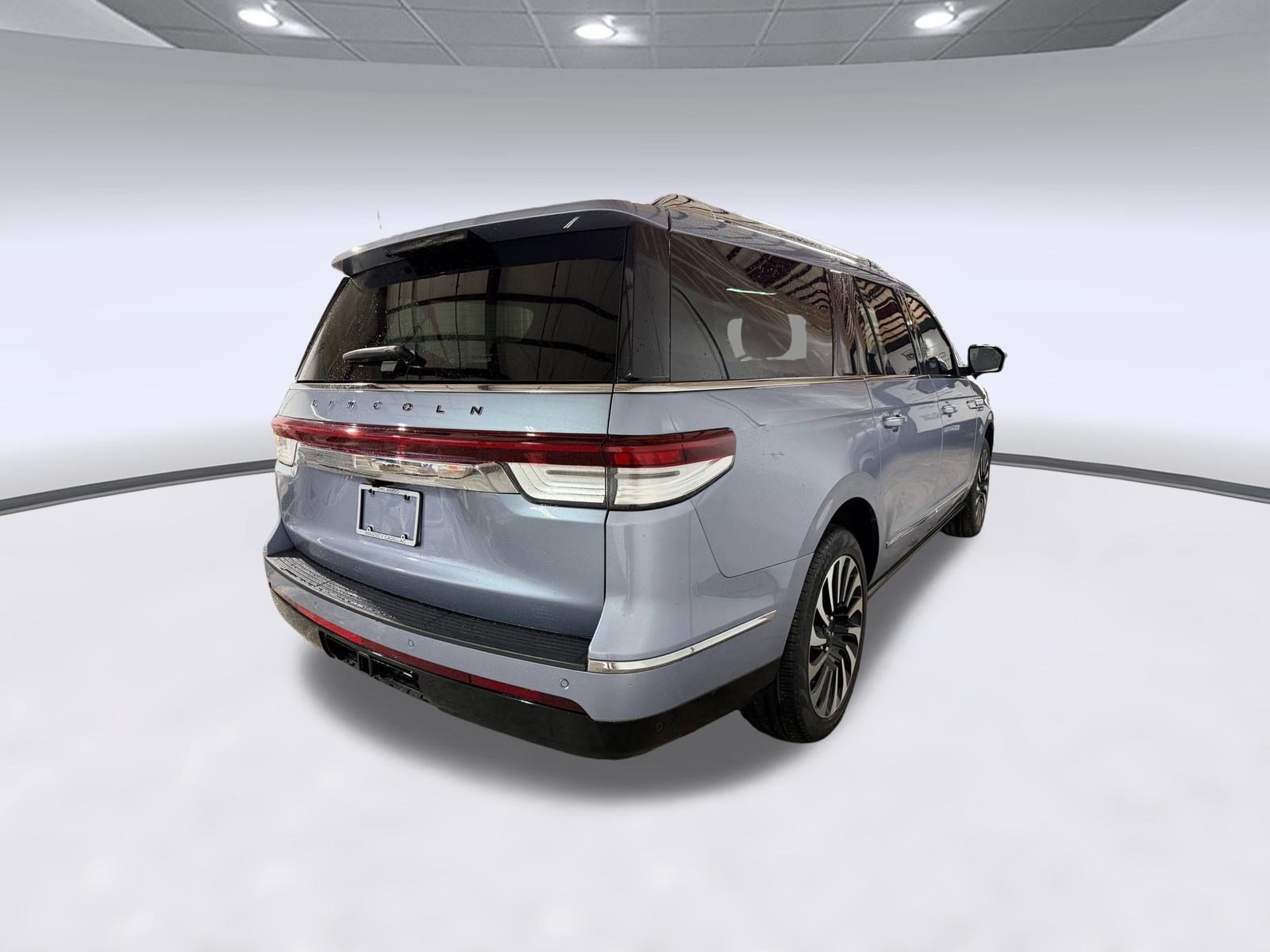 Used 2023 Lincoln Navigator L Black Label AWD/4WD image 7