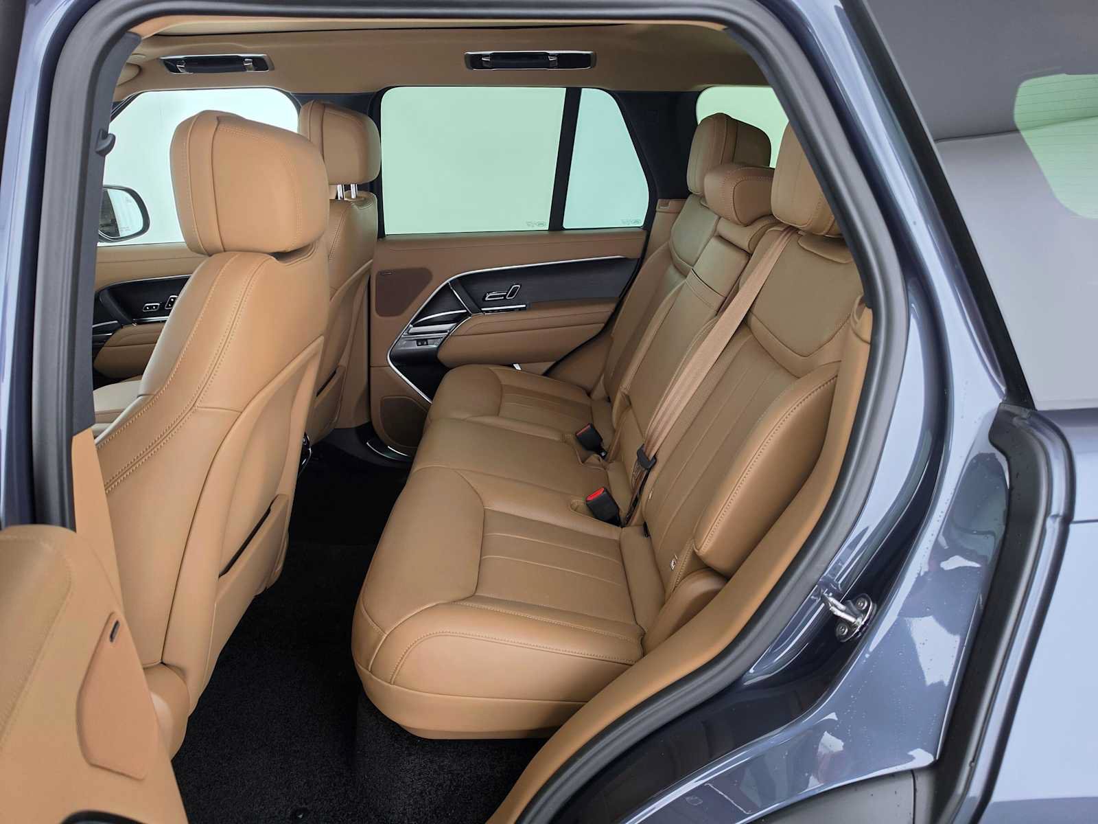 Used 2025 Land Rover Range Rover SE AWD/4WD image 16