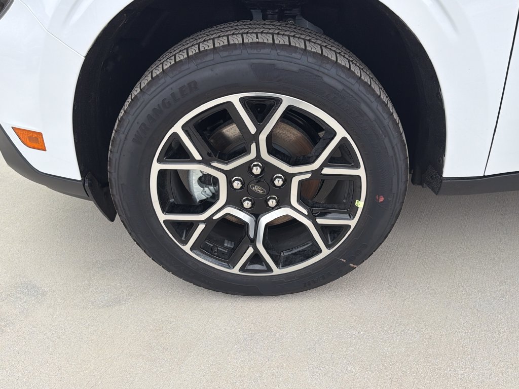 New 2026 Ford Maverick Lariat AWD/4WD image 11