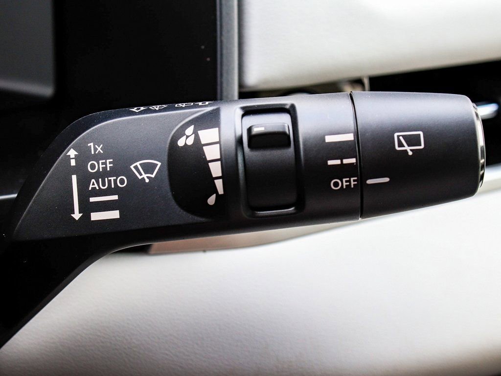 New 2025 Mitsubishi Outlander SE AWD/4WD image 29