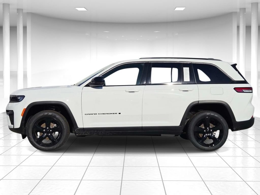 New 2026 Jeep Grand Cherokee Limited w/ Limited Altitude Package AWD/4WD image 6
