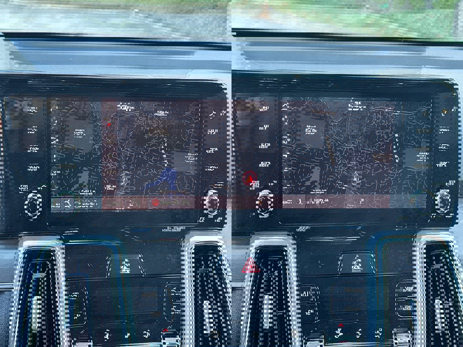 Used 2021 Kia Sorento SX image 29