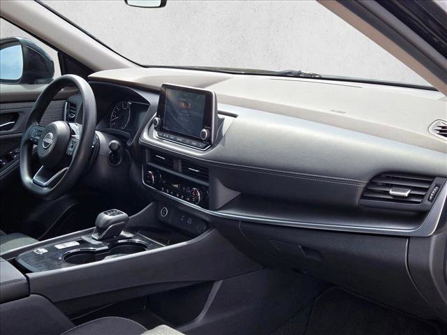Used 2023 Nissan Rogue SV image 20