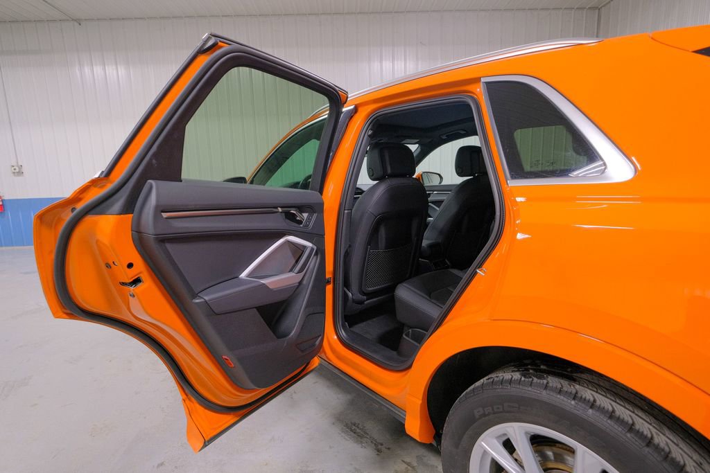 Used 2025 Audi Q3 2.0T Premium image 27