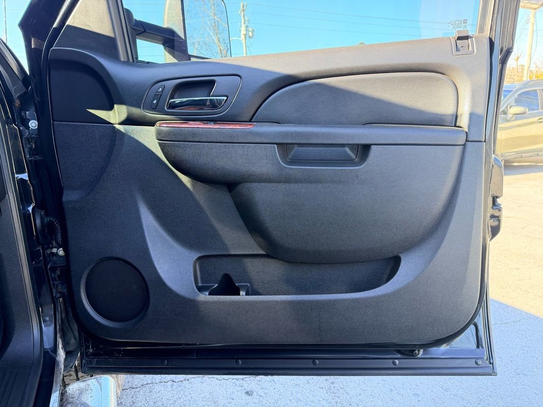 Used 2013 GMC Sierra 3500 SLT w/ SLT Convenience Package image 23