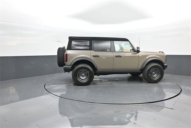 New 2025 Ford Bronco Badlands image 8