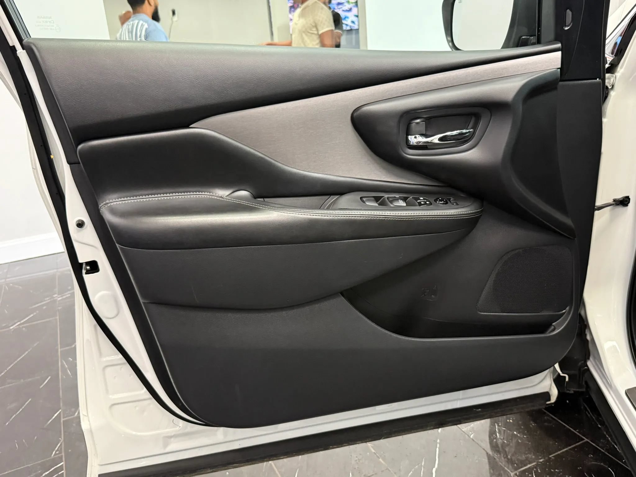 Used 2022 Nissan Murano SV w/ SV Midnight Edition Package AWD/4WD image 7