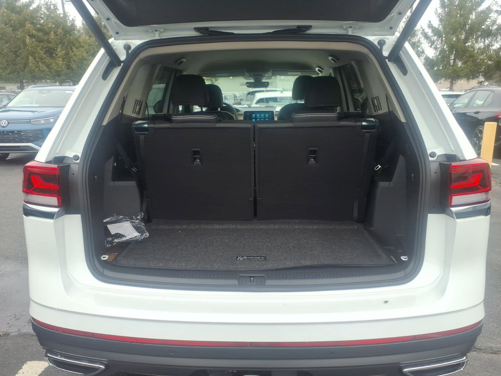 New 2026 Volkswagen Atlas SE image 8