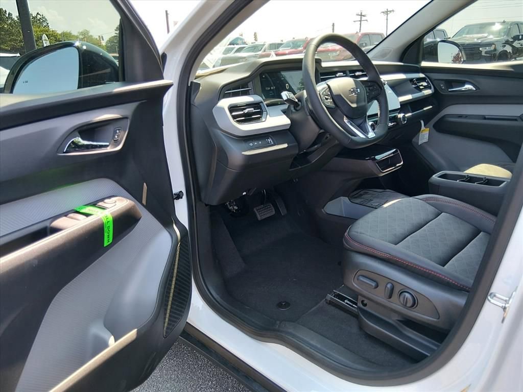 New 2027 Chevrolet Bolt RS FWD image 10